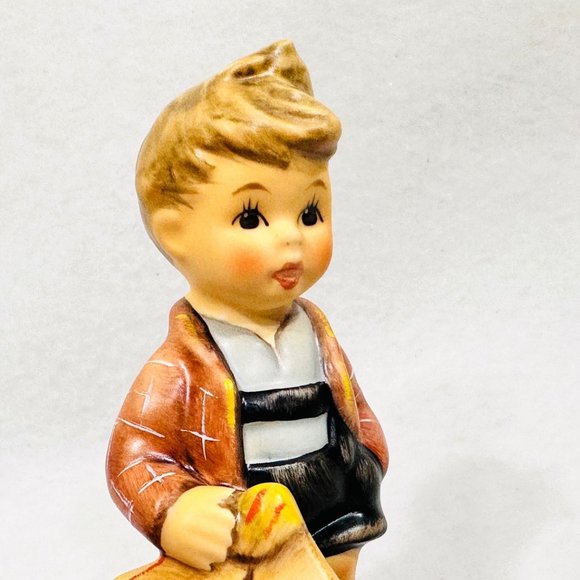 Goebel Hummel "Windy Wishes" #2079/B (2003) First Issue - TMK8 - Picture 11 of 13